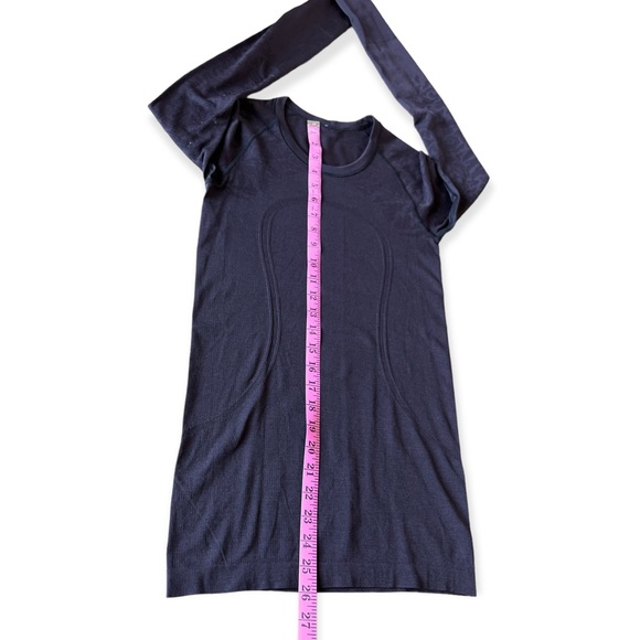 Lululemon Swiftly Tech Women’s Long Sleeve Black Cherry Crew, Size 6 - Picture 9 of 9